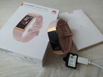 Лот: 19038591. Фото: 1. Умные фитнес-часы Huawei Band... Смарт-часы, фитнес-браслеты, аксессуары