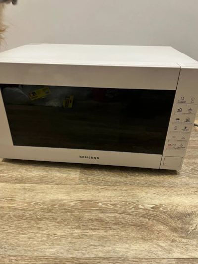 Лот: 21133395. Фото: 1. Микроволновая печь Samsung me88suw. Микроволновки, мини-печи