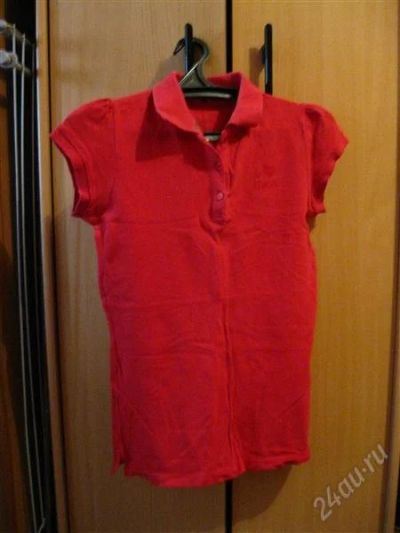 Лот: 1540244. Фото: 1. Алая футболка-поло. Футболки, топы и майки
