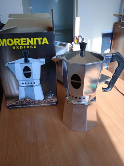 Лот: 17931273. Фото: 1. Гейзерная кофеварка Bialetti Morenita... Чайники, кофемашины, кулеры