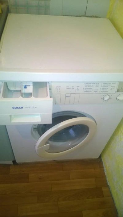 Лот: 5489777. Фото: 1. Стиральная машина Bosch WFF 1200. Стиральные машины