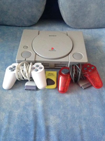 Лот: 6729097. Фото: 1. PlayStation One. Игровые приставки, консоли