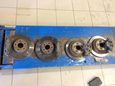 Лот: 11875966. Фото: 1. комплект тормозов 4pot 2pot Subaru... Ходовая, подвеска, рулевое управление