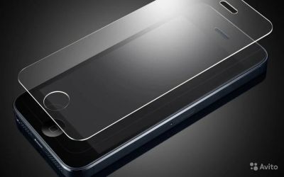 Лот: 6997320. Фото: 1. Защитное стекло на iPhone 5s. Защитные стёкла, защитные плёнки