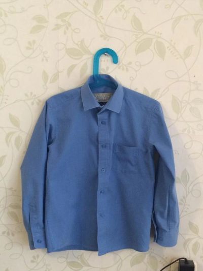 Лот: 11006974. Фото: 1. рубашка синяя, б/у, размер 122-128. Рубашки, блузки, водолазки