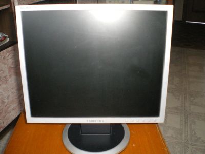 Лот: 7496141. Фото: 1. Samsung SyncMaster 740n обмен. ЖК-мониторы