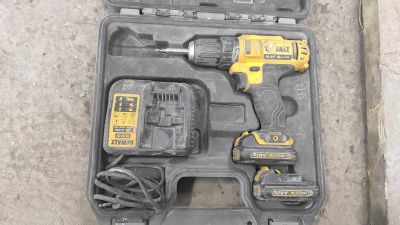 Лот: 17052906. Фото: 1. Шурик Dewalt 710. Электроинструмент