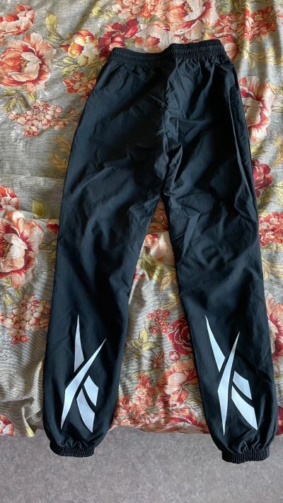 Лот: 19144923. Фото: 1. Штаны спортивные reebok XS. Спортивные брюки, штаны