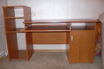 Лот: 3058219. Фото: 1. Компьютерный стол. Компьютерные и письменные столы