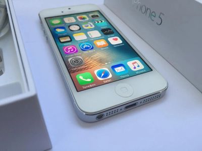 Лот: 8034379. Фото: 1. iPhone 5 16Gb. Состояние хорошее... Смартфоны