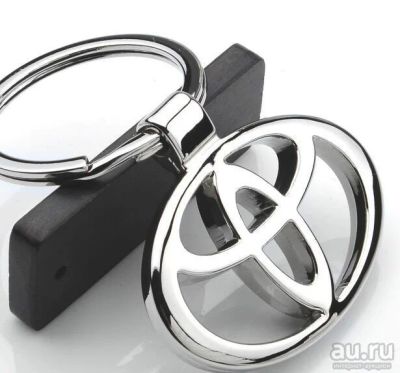 Лот: 8798378. Фото: 1. Брелок с логотипом Toyota. Брелоки для ключей