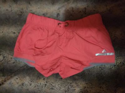 Лот: 10001577. Фото: 1. Шорты adidas оригинал 42 размер. Брюки, шорты