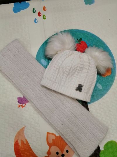 Лот: 25742864. Фото: 1. Комплект шапка и снуд. Головные уборы