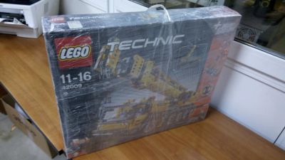Лот: 10103477. Фото: 1. Lego Technic 42009 новый. Конструкторы