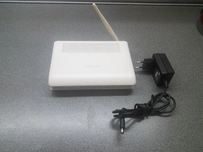 Лот: 5161684. Фото: 1. Wi-fi роутер Asus. WiFi, Bluetooth адаптеры