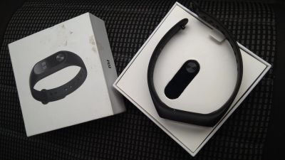 Лот: 14698960. Фото: 1. Xiaomi mi band 2 б/у. Смарт-часы, фитнес-браслеты, аксессуары