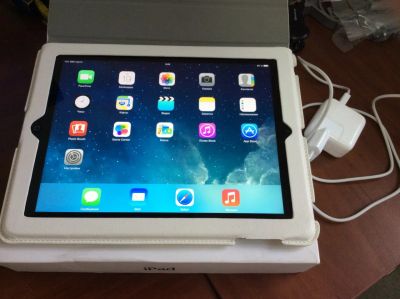 Лот: 4414225. Фото: 1. iPad 3 16Gb + 4G LTE WiFi Чёрный. Планшеты
