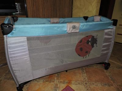 Лот: 9993917. Фото: 1. Детский манеж - кровать с пеленальным... Манежи