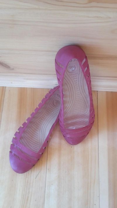 Лот: 7791185. Фото: 1. Балетки Crocs 39-40 (25,5 см по... Балетки