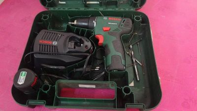 Лот: 10929392. Фото: 1. Шуруповерт Bosch PSR 10,8 LI2... Электроинструмент
