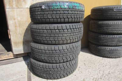 Лот: 11916895. Фото: 1. Dunlop 205/65R15 (4 колеса) без... Шины