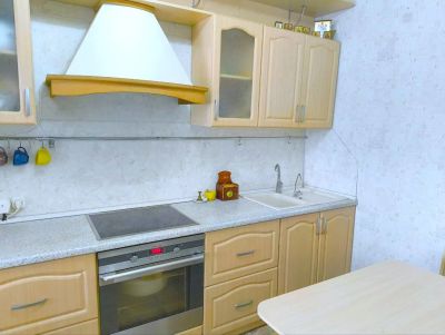 Лот: 25359914. Фото: 1. Продается 3-комн. квартира 80... Квартиры, студии