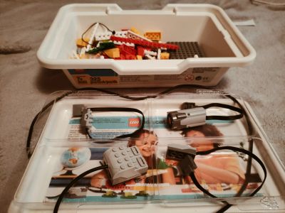 Лот: 18454125. Фото: 1. Lego WeDo 1.0 + Ресурсный набор... Конструкторы