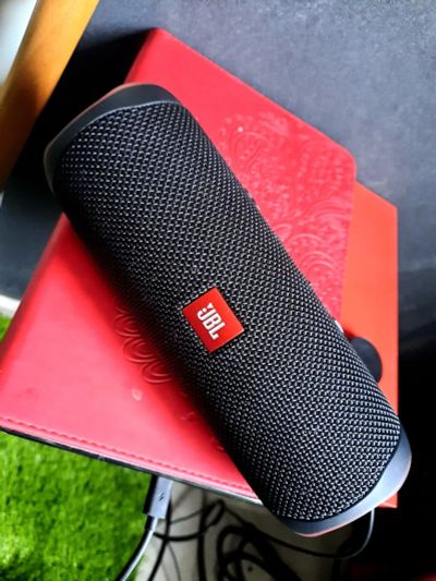 Лот: 17662179. Фото: 1. Портативная акустика JBL Flip... Красноярск