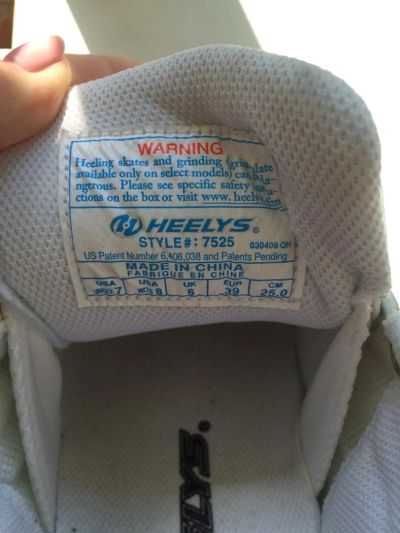 Лот: 8160462. Фото: 1. Роликовые кроссовки Heelys. Кеды, кроссовки, слипоны