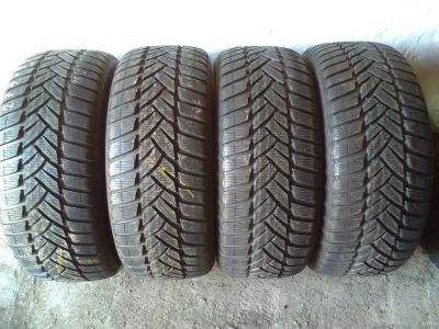 Лот: 14230479. Фото: 1. Зимние шины Dunlop R20. Шины