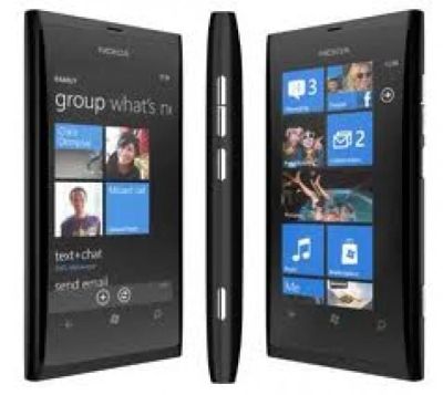 Лот: 4503128. Фото: 1. Nokia Lumia 800. Кнопочные мобильные телефоны