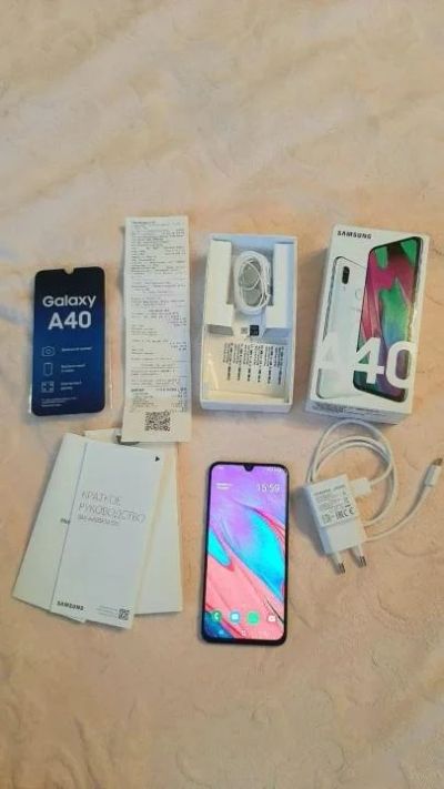 Лот: 17335761. Фото: 1. Samsung galaxy a40 64gb. Смартфоны