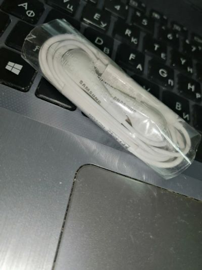 Лот: 20030771. Фото: 1. НОВЫЕ! Наушники Samsung с гарнитурой. Наушники, гарнитуры