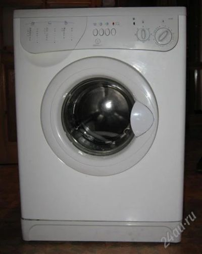 Лот: 826061. Фото: 1. Стиральная машина Indesit W 104... Стиральные машины