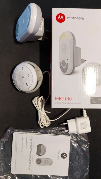 Лот: 21254316. Фото: 1. Радионяня Motorola MBP140. Радио- и видеоняни