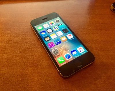 Лот: 10292058. Фото: 1. Iphone 5s 32 gb (с touch id). Смартфоны