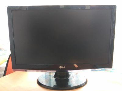 Лот: 9873564. Фото: 1. Монитор LG W2453SQ диагональ 24... ЖК-мониторы