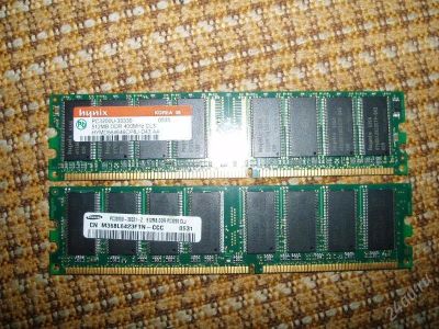 Лот: 143810. Фото: 1. Две планки DDR 512MB PC3200(400MHZ... Оперативная память