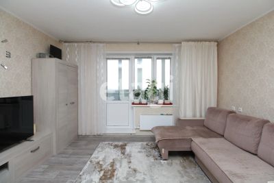 Лот: 25285975. Фото: 1. 3-комн. квартира , Красноярск... Квартиры, студии