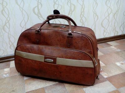 Лот: 6055927. Фото: 1. Сумка дорожная коричневая. Чемоданы и сумки дорожные