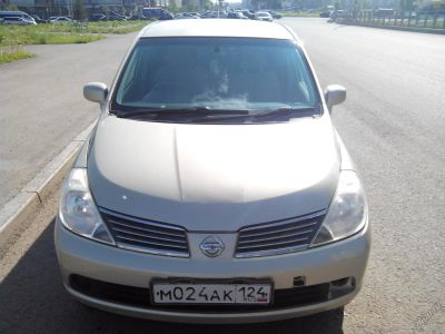 Лот: 4595256. Фото: 1. Срочно Ниссан Тиида Nissan Tiida... Автомобили