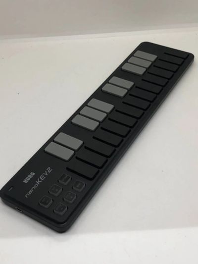 Лот: 20359806. Фото: 1. MIDI-клавиатура KORG nanoKEY2... Клавиатуры для ноутбуков