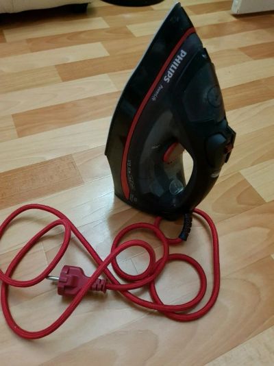 Лот: 10975454. Фото: 1. Утюг Philips. Утюги, парогенераторы, отпариватели