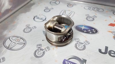 Лот: 23590440. Фото: 1. Поршень Toyota Land Cruiser 1FZ-FE... Двигатель и элементы двигателя