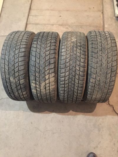 Лот: 14806149. Фото: 1. Шины Зимние Hankook R14. Шины