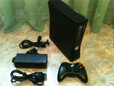 Лот: 8224293. Фото: 1. Xbox 360 slim матовый,. Игровые приставки, консоли