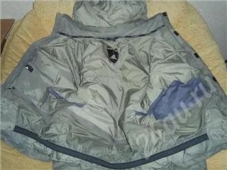 Лот: 203686. Фото: 1. пуховик adidas!срочно!!!. Верхняя одежда