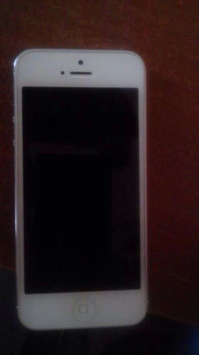 Лот: 4728110. Фото: 1. iPhone 5 на 32g продажа,обмен. Смартфоны