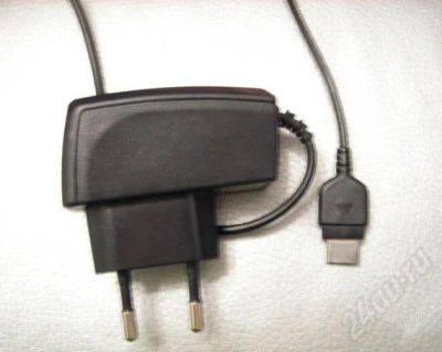Лот: 616995. Фото: 1. зарядка Samsung, тонкая. Зарядные устройства, блоки питания, адаптеры сетевые для смартфонов