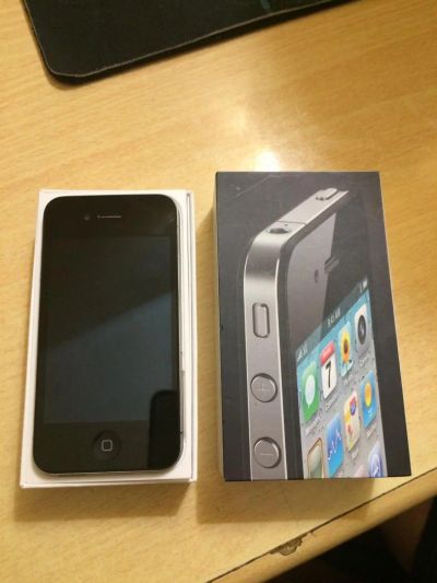 Лот: 5276261. Фото: 1. Продам iPhone 4 РСТ 16 gb, черный... Смартфоны